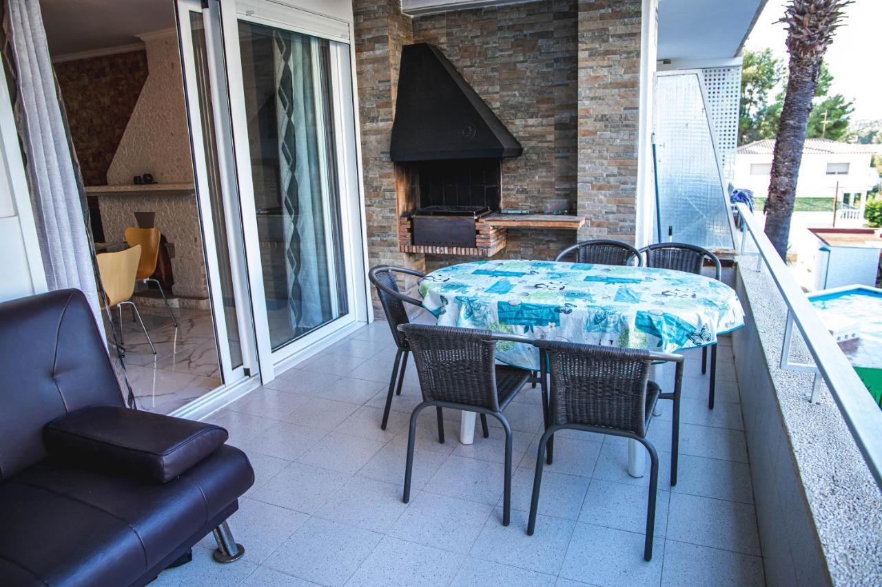 Apartments Relax Салоу Экстерьер фото